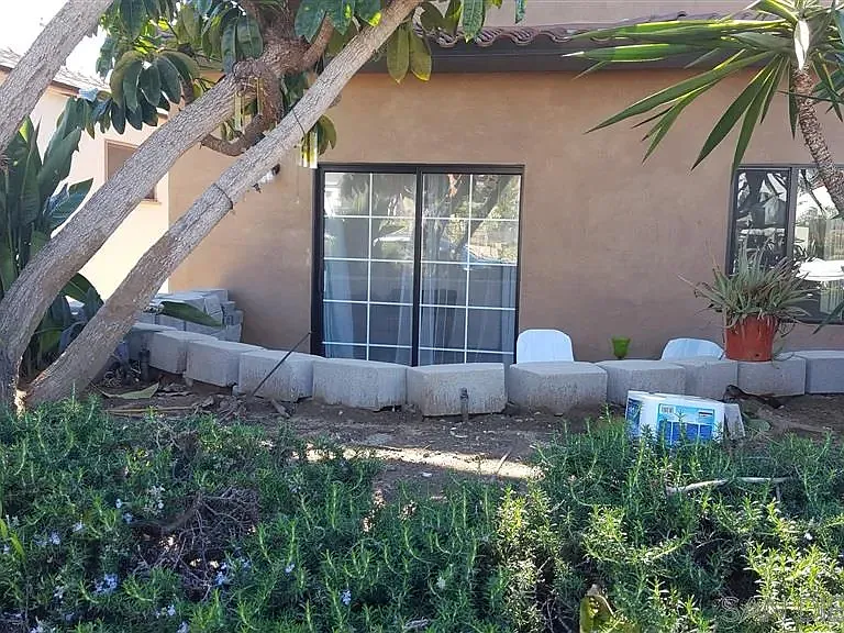 4669 Loma Way — Photo 12