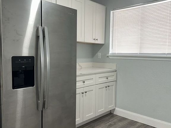 3rd image of 6320 Newtown Cir #204B