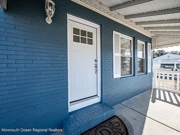 2nd image of 228 Orlando Blvd