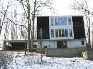 24175 Locust St, Farmington Hills, MI 48335