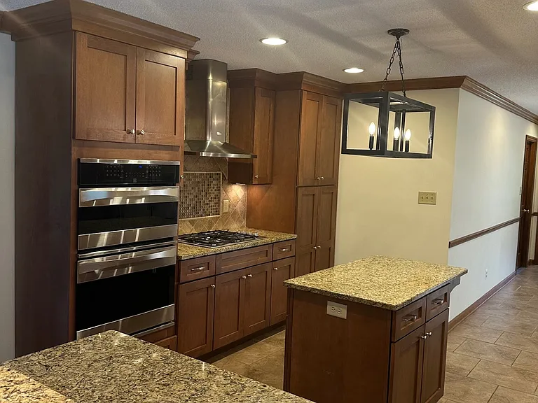 Stainless appliances and Gas Cooktop