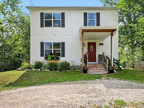 2nd image of 2327 Hammerslea Rd