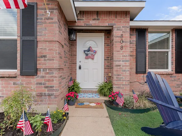 9037 Troy Dr, Fort Worth, TX 76123