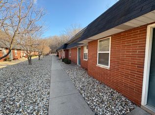 140 W Bluff St #A4, East Peoria, IL 61611