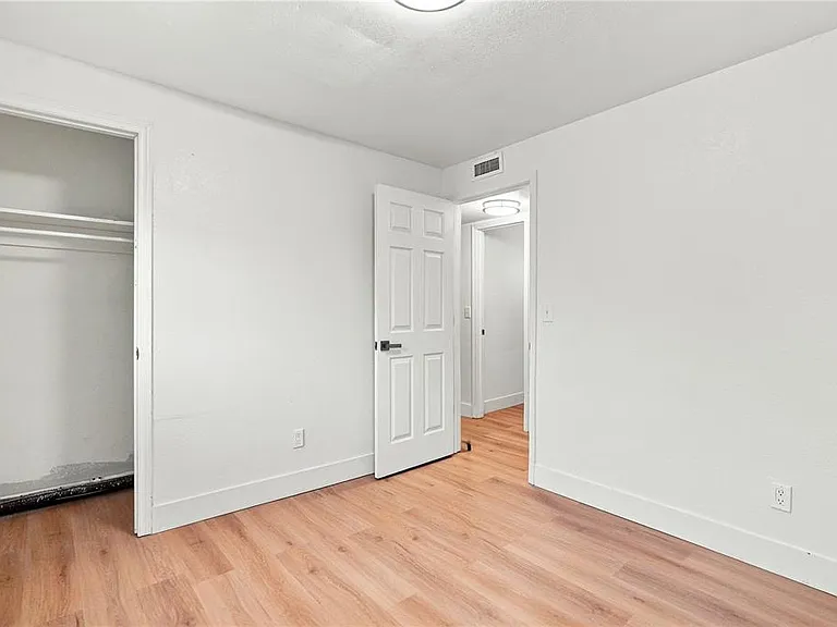 6701 S West Shore Blvd #7 — Photo 14