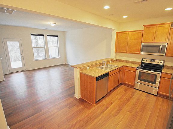 4th image of 753 Maypearl Ln