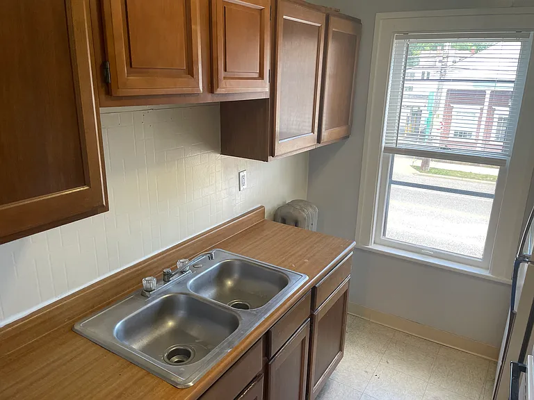 Belle Apartments — Photo 10