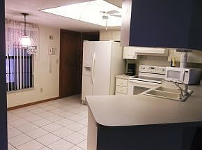 3rd image of 1155 W Franconia Ln