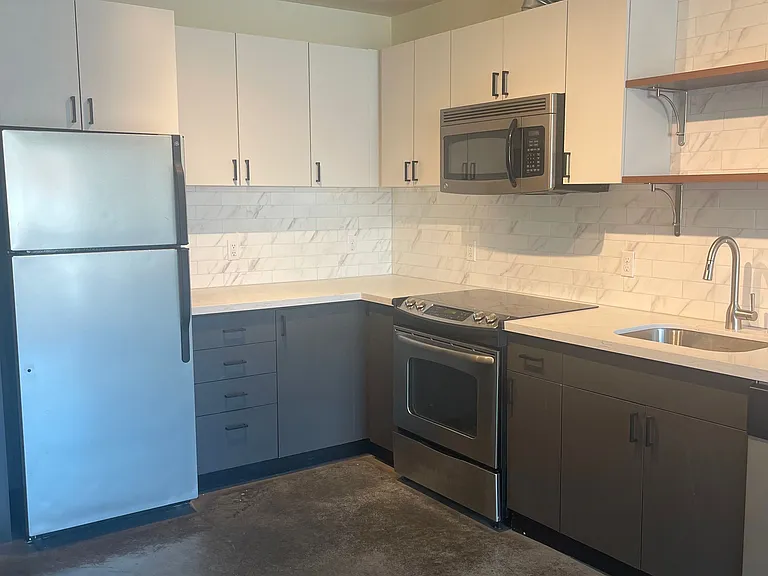 4111 Stone Way N — Photo 55