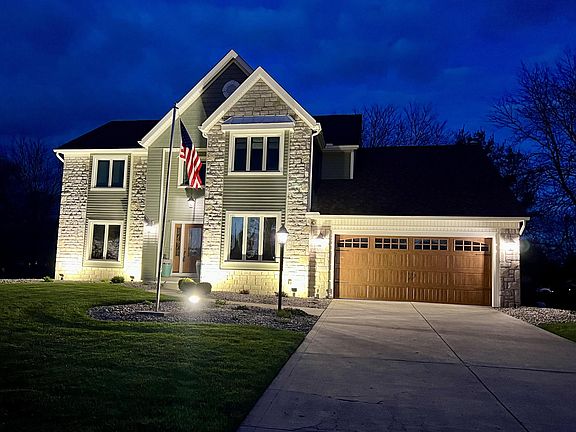 2nd image of 12766 Oakmere Dr