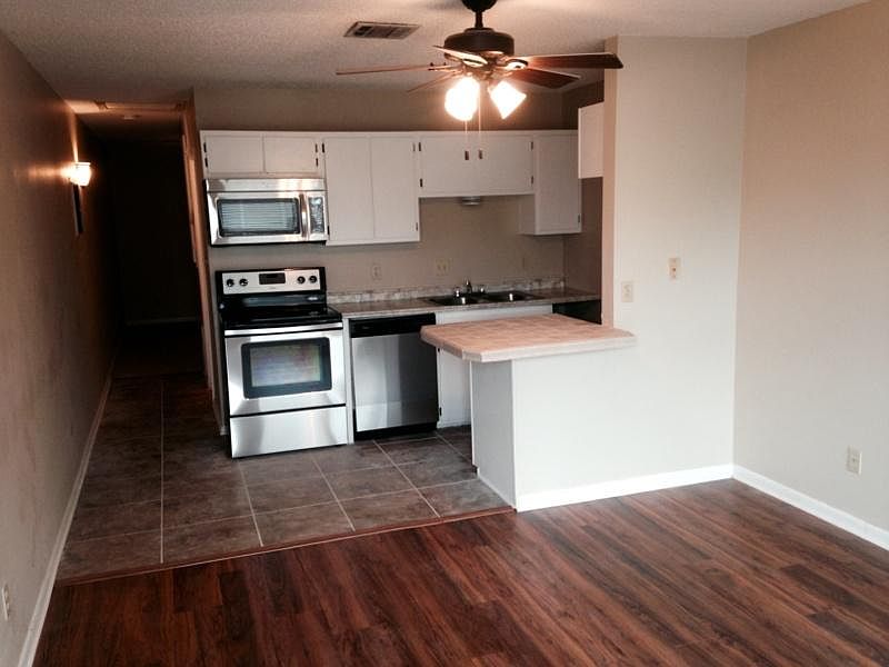 1st image of 310 Ella St APT 207