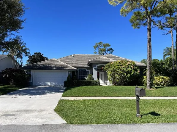 14217 Blackberry Dr, Wellington, FL 33414