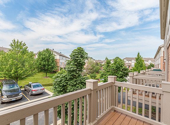 3rd image of 1137 N Claremont Dr #0