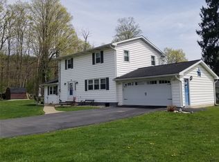 30 Brainard St, Endicott, NY 13760