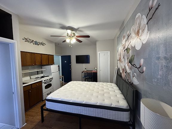 3rd image of 1121 Spruce St #3R