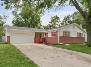 1223 Townley Dr, Bloomington, IL 61704