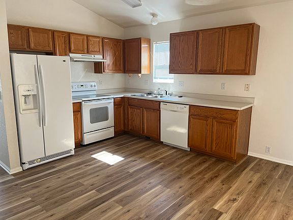 3rd image of 12583 Pine Valley Cir