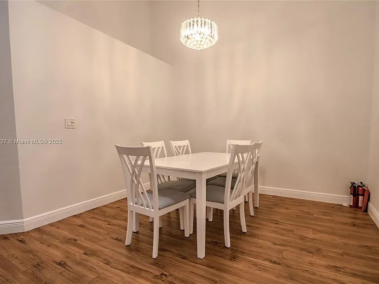 7652 Pinewalk Dr S #139 — Photo 5
