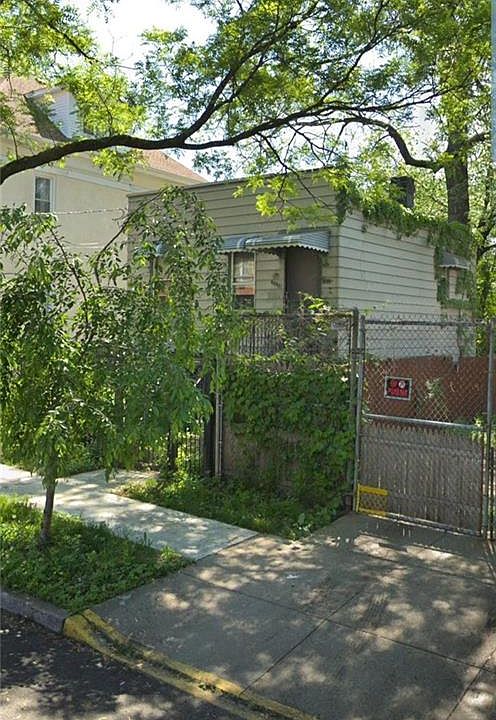 1st image of 639A Leland Ave