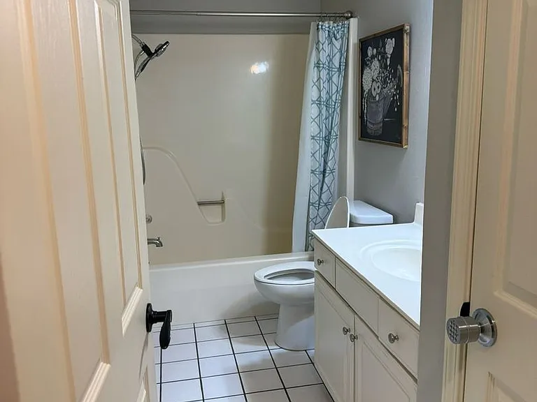 161 Avondale Dr #12 — Photo 14