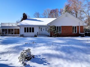21 Ferncliff Dr, West Hartford, CT 06117