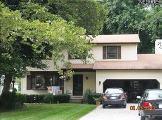 1595 Bridle Path Dr, Painesville, OH 44077