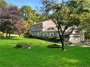 50 Katydid Ln, Stamford, CT 06903