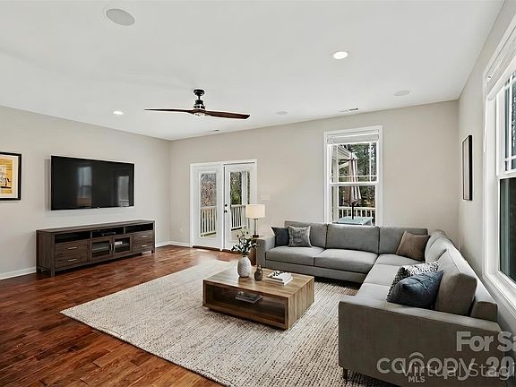 5th image of 57 Parrot Rd