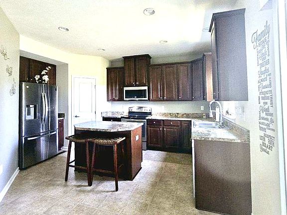 5th image of 335 Brandywine Dr