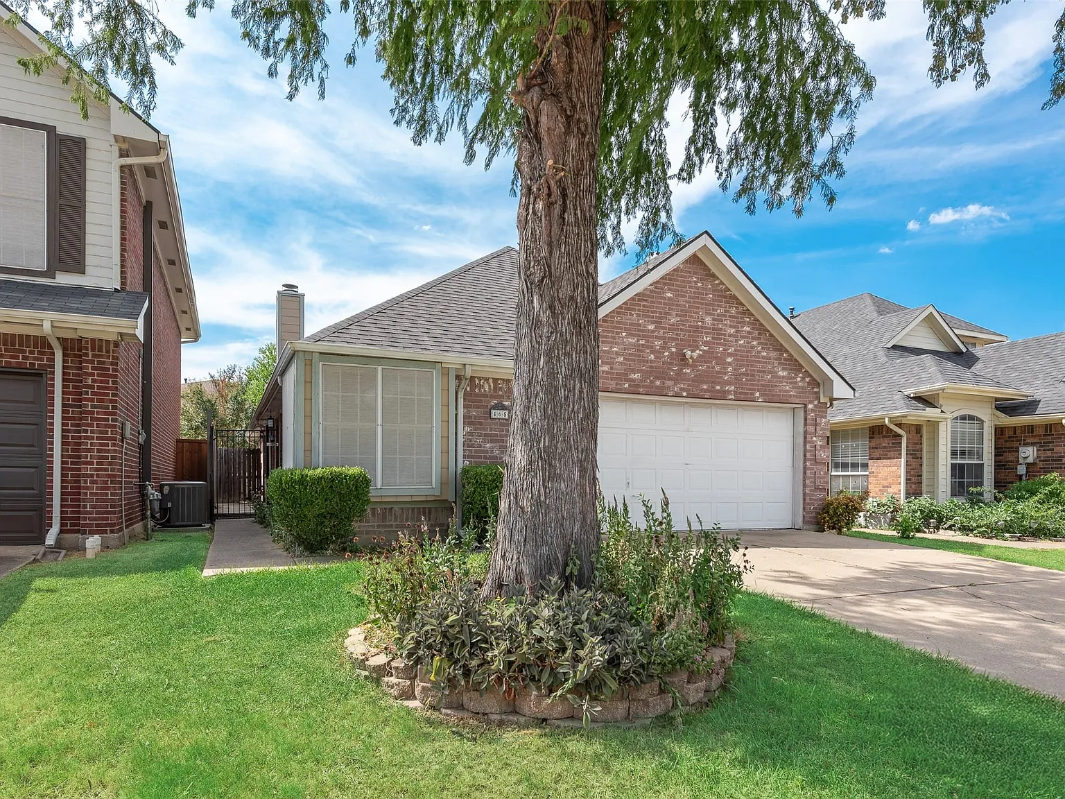 3 bed, 2.0 bath, 1384 sqft, $1,900 — Photo 3