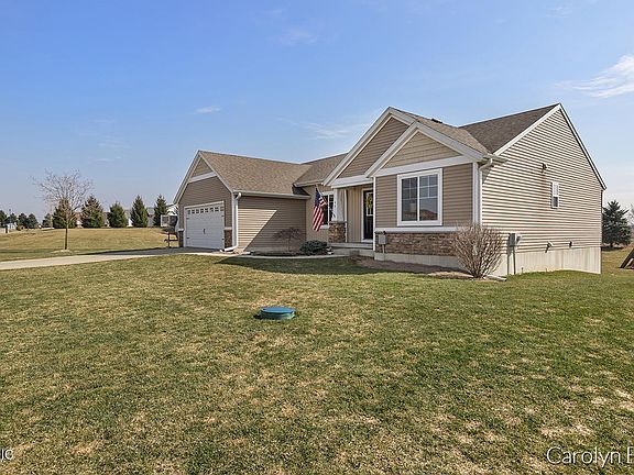 2nd image of 28 Anvil Ln