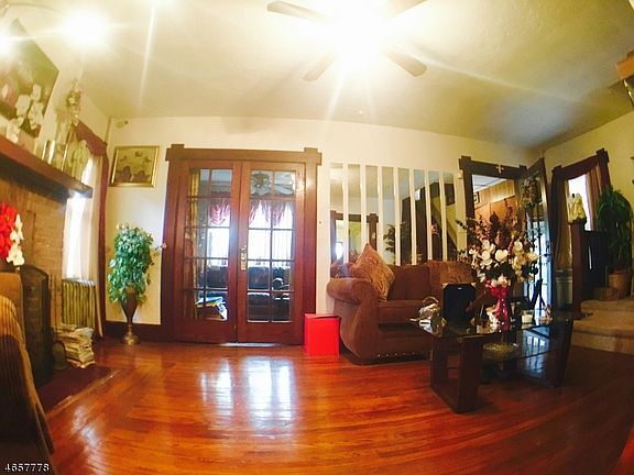 2nd image of 434 Union Ave