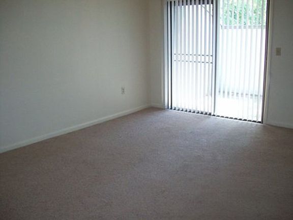 2nd image of 2909 SE 7th Ave