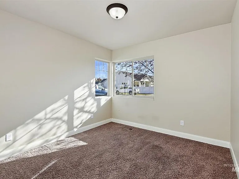 5026 W Brunmier Dr — Photo 11