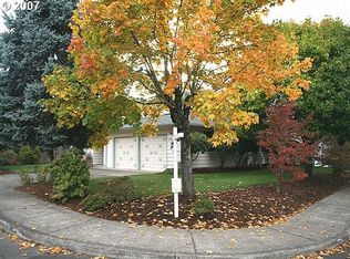735 SE 31st Ct, Hillsboro, OR 97123
