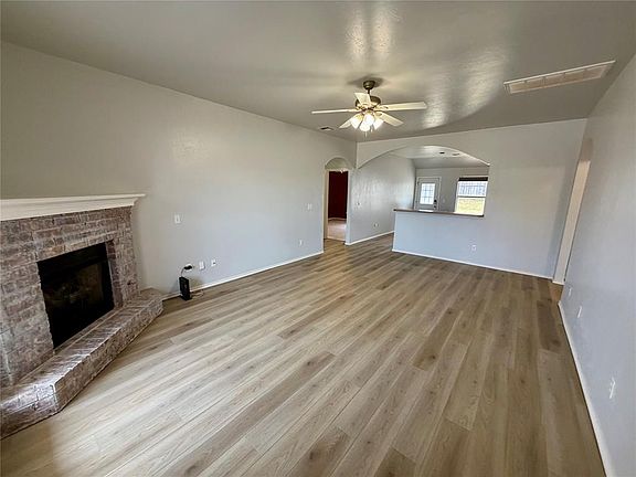 2nd image of 328 S Castle Ridge Ln