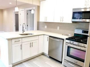 30-96 34th St #4A, Astoria, NY 11103