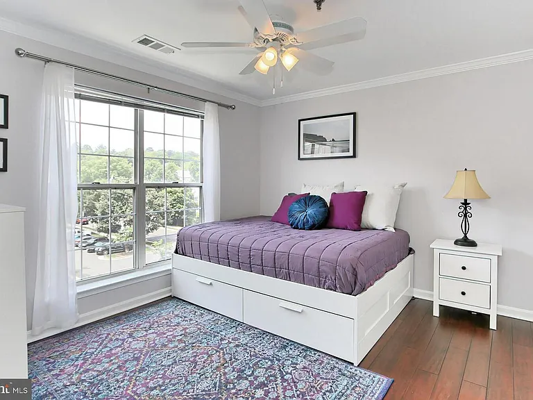 1100 Quaker Hill Dr #401 — Photo 18
