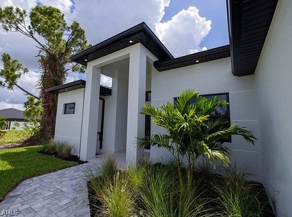 3rd image of 1323 NW 16th Pl