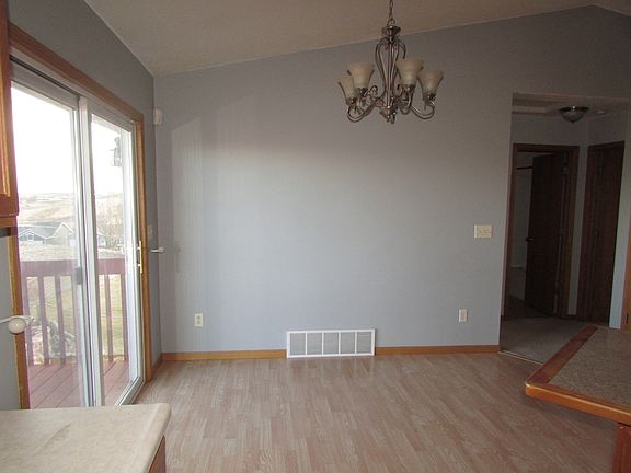 4th image of 4220 Derby Ln