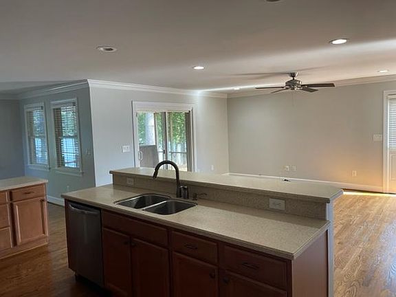 4th image of 6205 Sunrise Ln