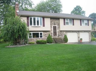 22 Nancy Dr, South Windsor, CT 06074