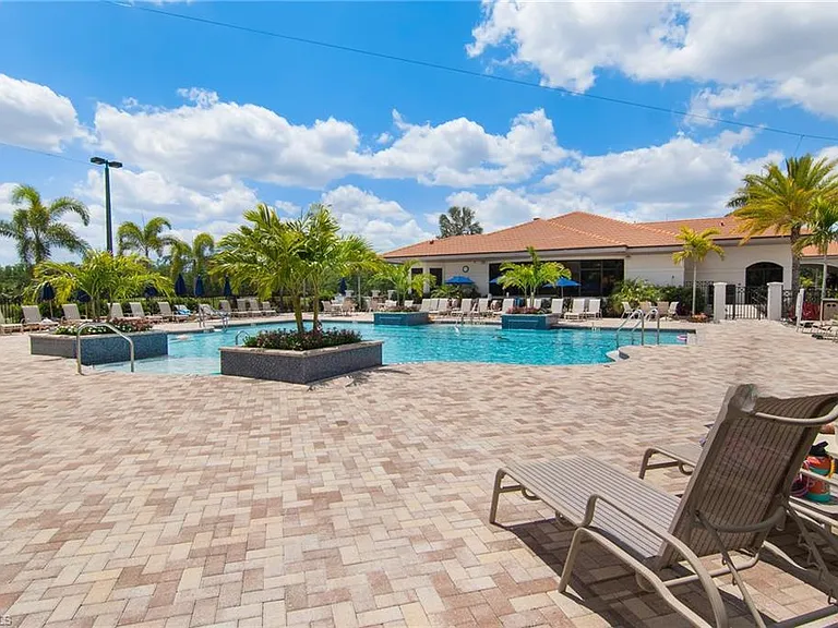 7515 Stoneybrook Dr #811 — Photo 29