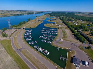 L21-B3 Misty Waters Dr, Bismarck, ND 58503