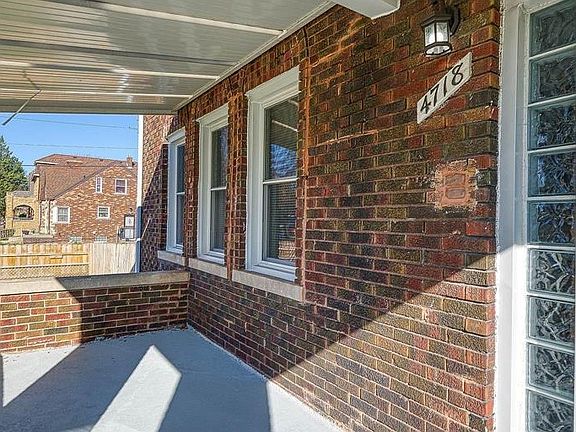 4th image of 4716 Lakewood St