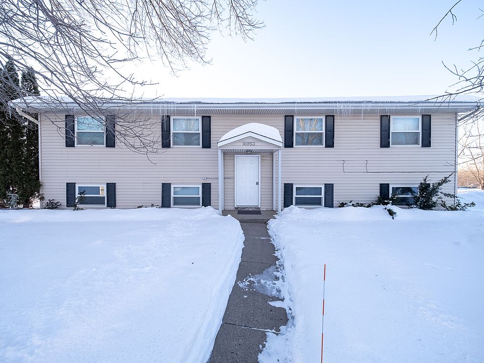 Garcia Way West, Rosemount (16953) MH ER1 2 16953 Garcia Way W