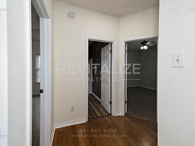 105 Ventura Cir — Photo 19