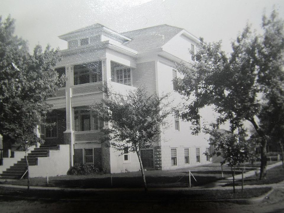 960 G St, Burwell, NE 68823 Zillow