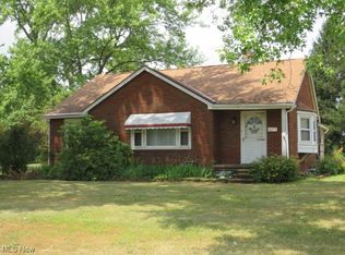 4377 E Center St, Conneaut, OH 44030