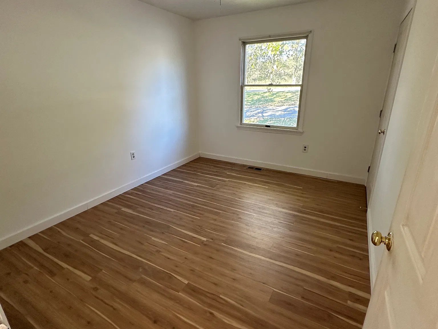2 bed, 1200 sqft, $1,700 — Photo 4